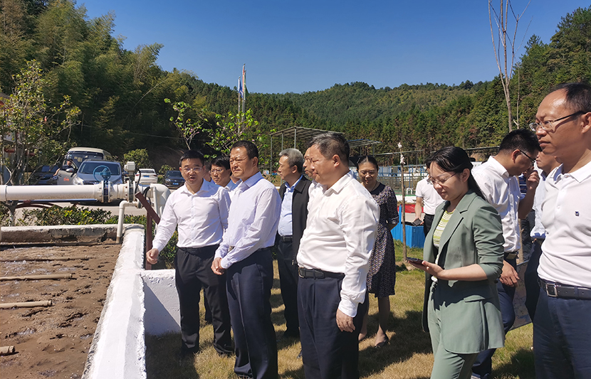 贛州市市委副書記、市長李克堅(jiān)一行蒞臨挺進(jìn)環(huán)保定南上下營稀土尾水處理站調(diào)研督導(dǎo)
